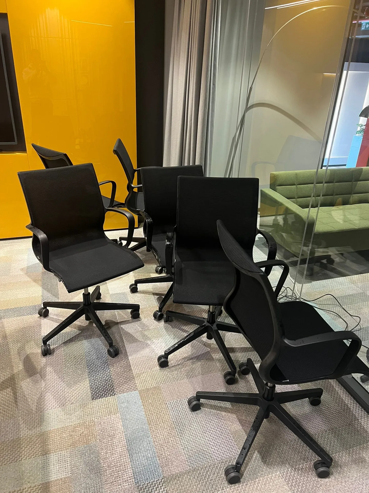 Ofis oturma alanı temizliği